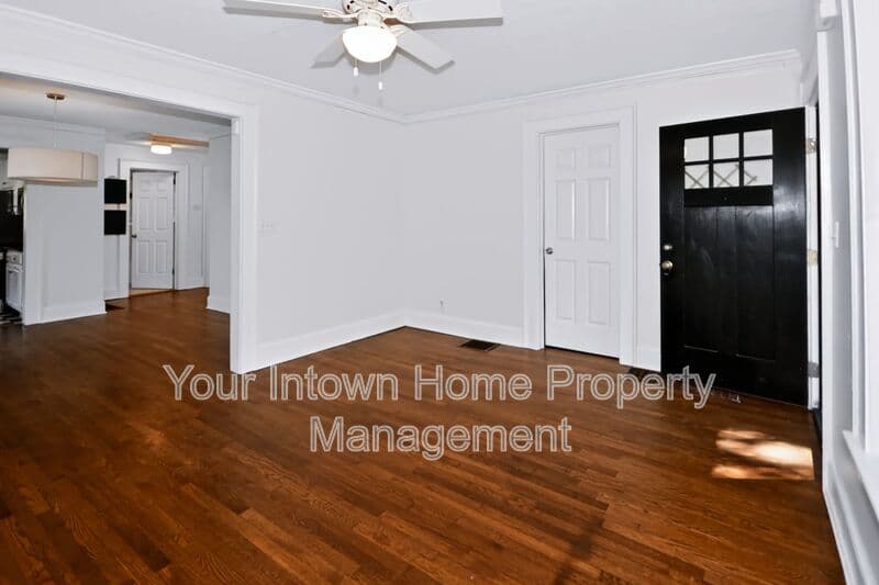 Atlanta House: 1420 Beatie Ave Sw