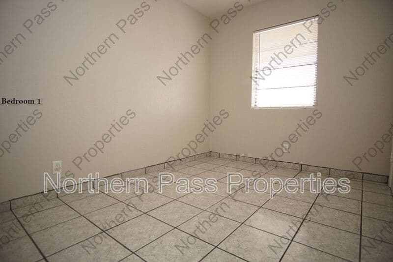 El Paso Condo: 4700 Maxwell Ave