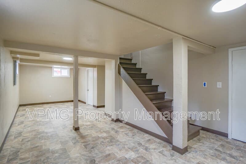 Vancouver House: 2901 Fruit Valley Rd
