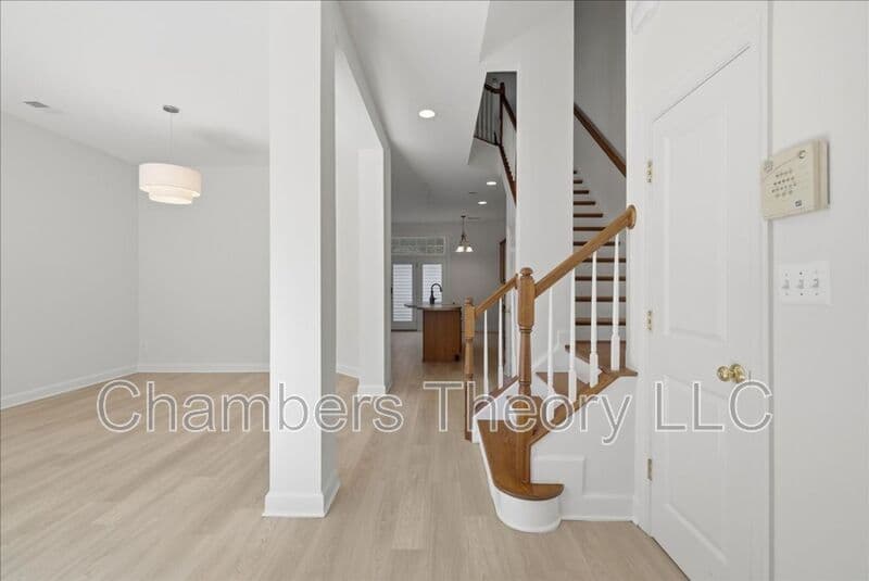 Bristow House: 9180 Ribbon Falls Loop