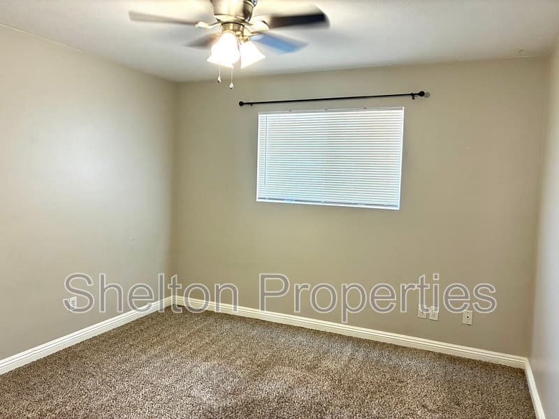 Tempe House: 523 E Malibu Dr