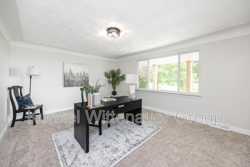 Red Bud House: 9355 IL-3