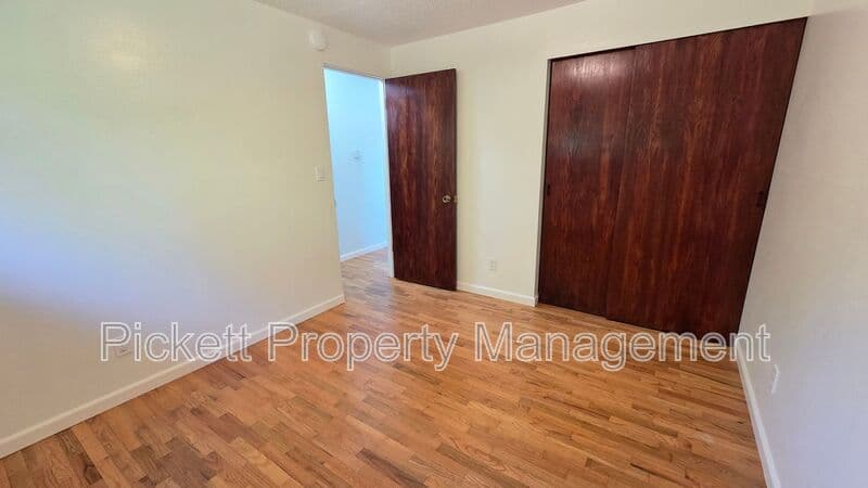 Port Orchard House: 2977 Hoover Ave SE