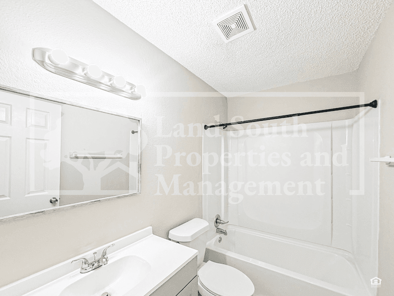 Auburndale House: 1222 Taylor Street
