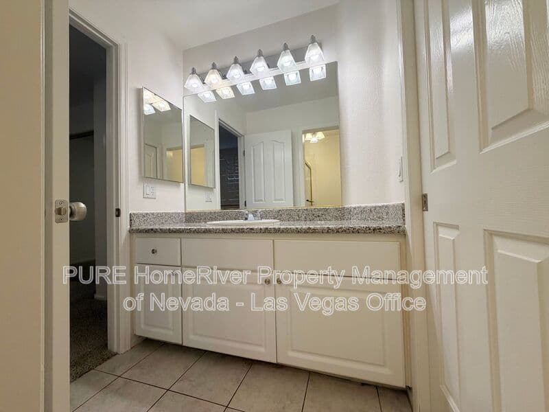Las Vegas House: 2121 Stone Croft Street