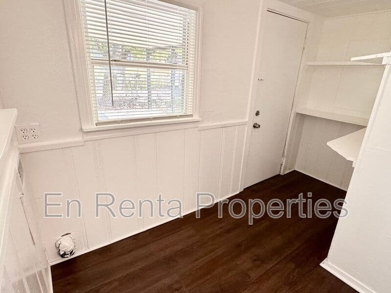 Fort Worth House: 6037 Graham St.