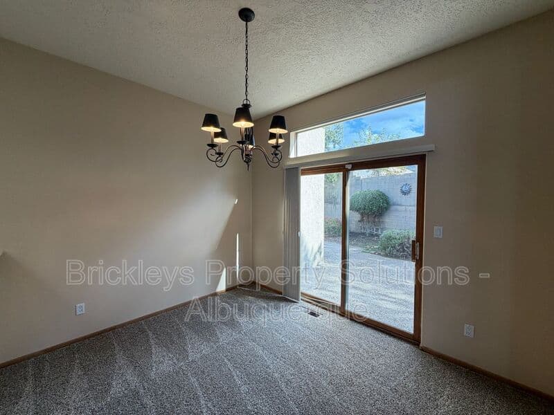 Albuquerque House: 12606 Colony Pl NE