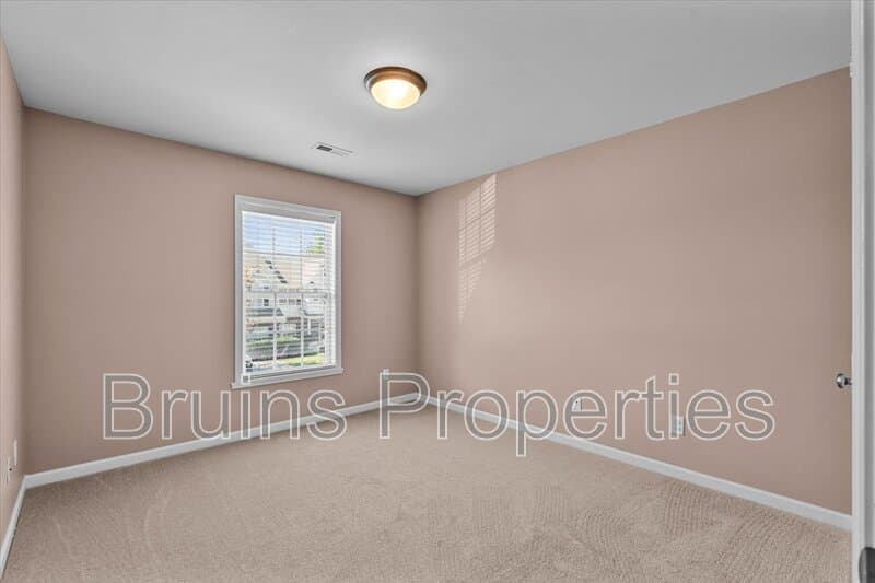 High Point House: 3522 Park Hill Crossing Drive