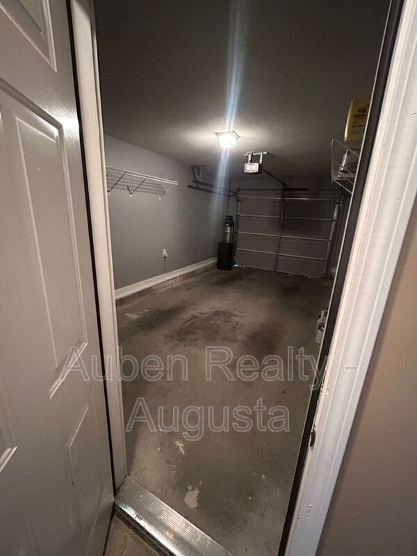 Augusta House: 2078 Reserve Lane