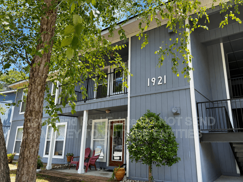 Fayetteville House: 1921-4 Sardonyx