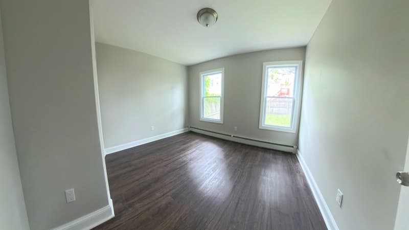 Elizabeth Condo: 144 Inslee Place - 1R