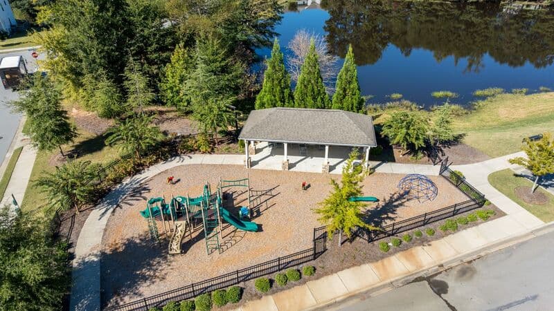 Flowery Branch House: 6079 Hoot Owl Lane