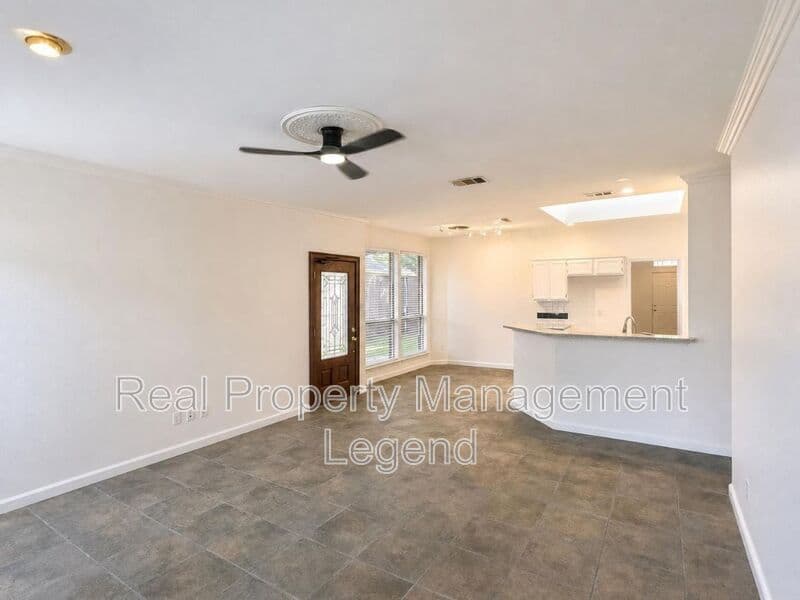 Frisco House: 9518 Prestmont Place