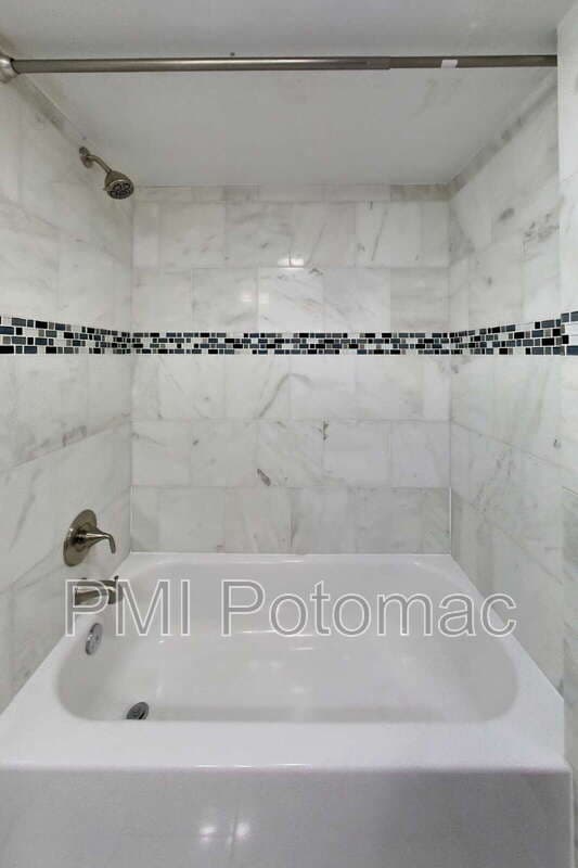 Washington Condo: 1952 Calvert Street Northwest