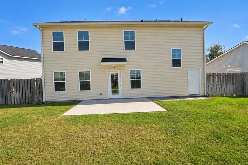 Savannah House: 3 Cadre Circle