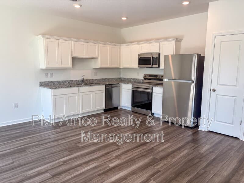 Gibsonton Townhome: 6371 Kay Morgan Lane