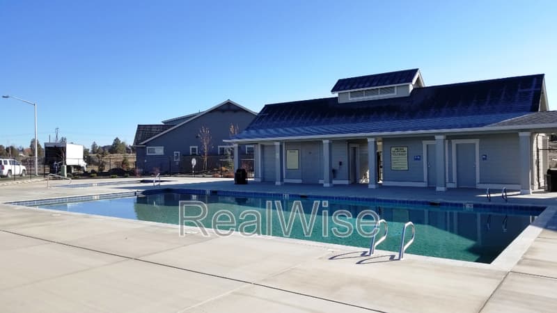 Redmond House: 4332 Southwest Canal Blvd