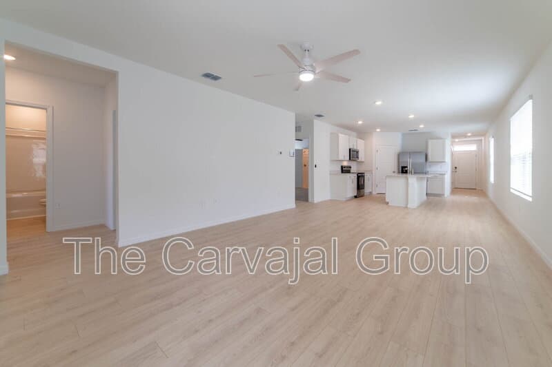 Davenport House: 4812 Rolling Lake Lane