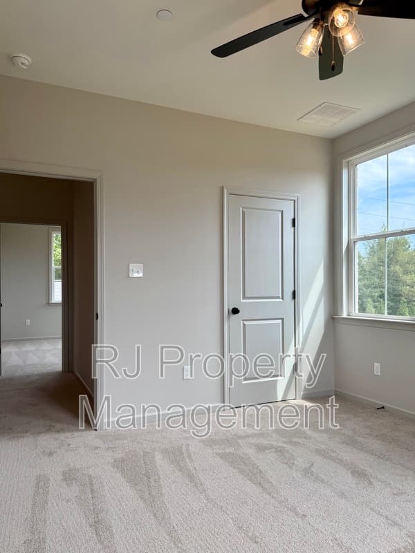 Collierville Townhome: 924 Aldwick Dr