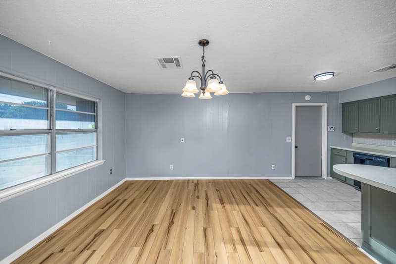 Lawton House: 3015 Northeast Pioneer Boulevard