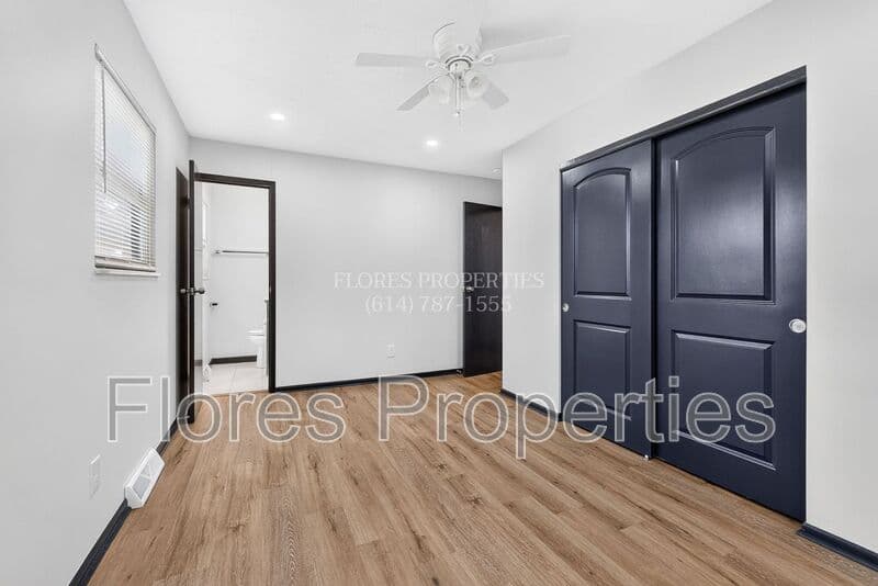 Columbus House: 6406 Faircrest Rd