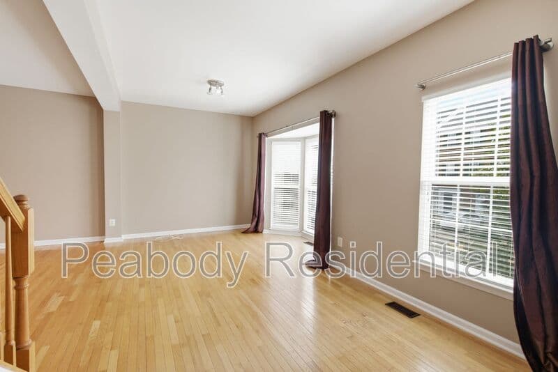 Sterling House: 46670 Cavendish Sq