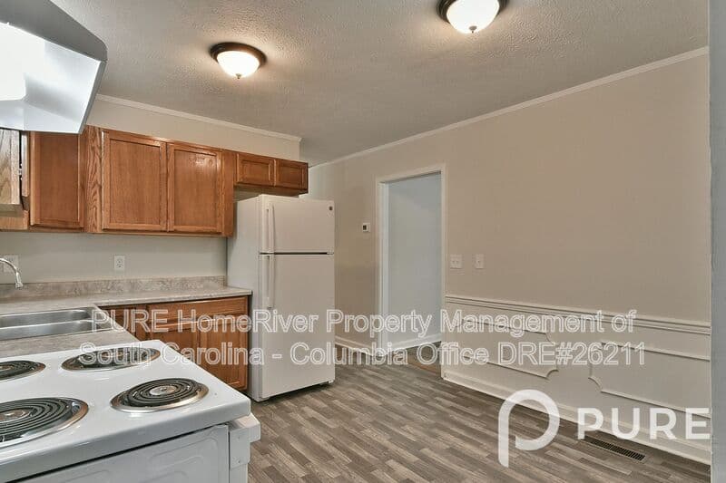 Columbia House: 1017 Rockymount Rd