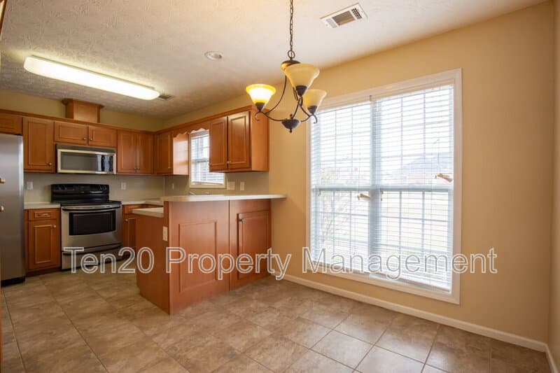 Phenix City House: 25 Kalin Street