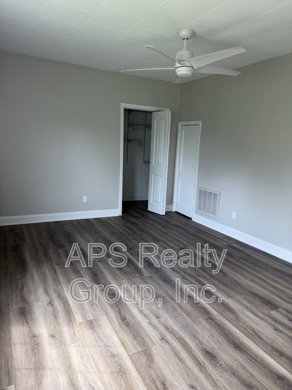 Mount Airy House: 479 Indian Grove Church Road