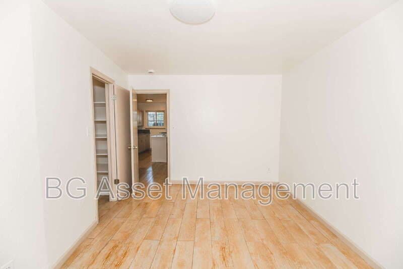 Sacramento Condo: 728 Darina Avenue