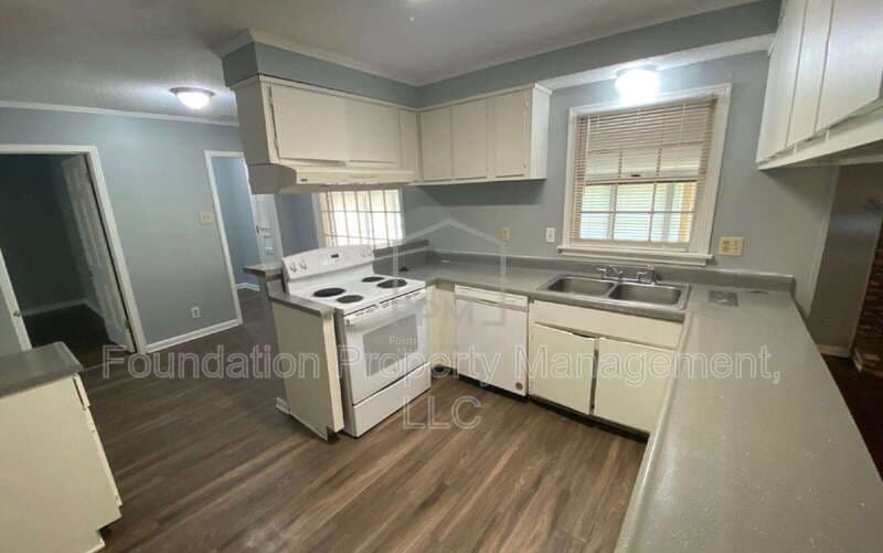 Memphis House: 3083 Dothan Street