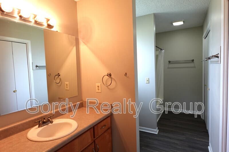 Marianna House: 5122 Presidents Circle