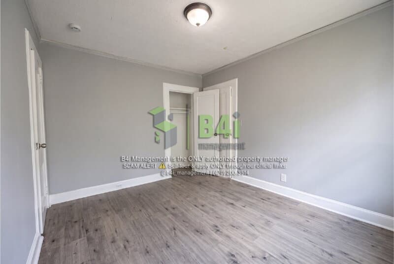 Columbus House: 243 Margaret Avenue