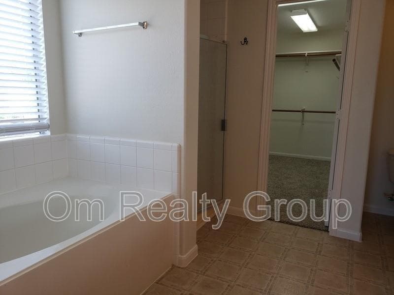 Katy House: 6655 Stonefort Court