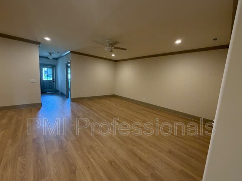 Murfreesboro Townhome: 2035 Grace Johns Circle
