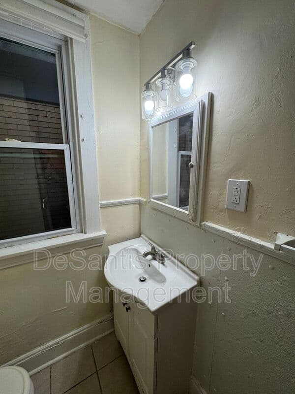 Pittsburgh Condo: 2450 Starkamp Street