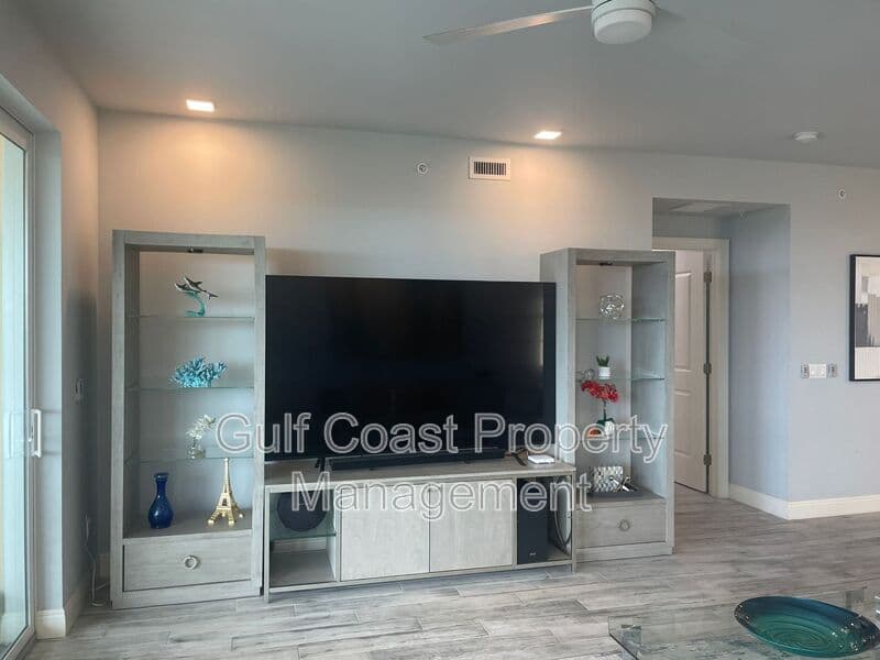Osprey House: 260 Hidden Bay Dr