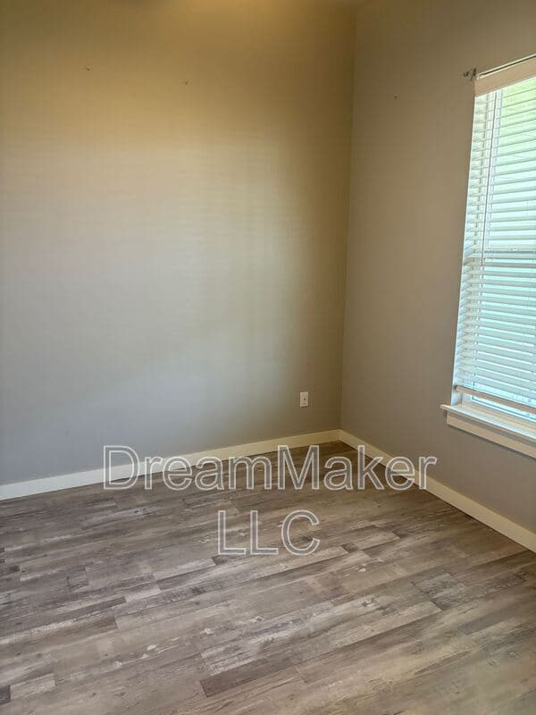 Norman House: 3010 SE 34th Street