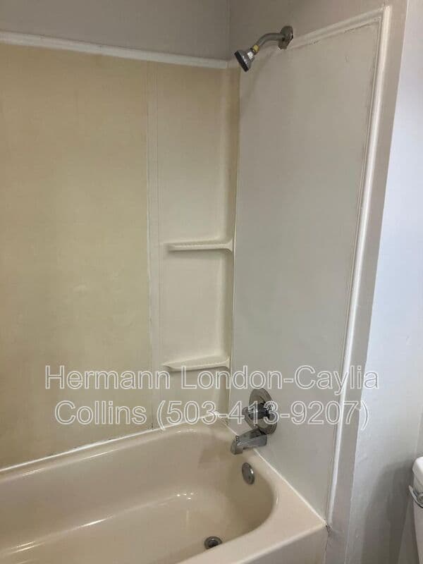 Saint Louis House: 5229 Fletcher Street