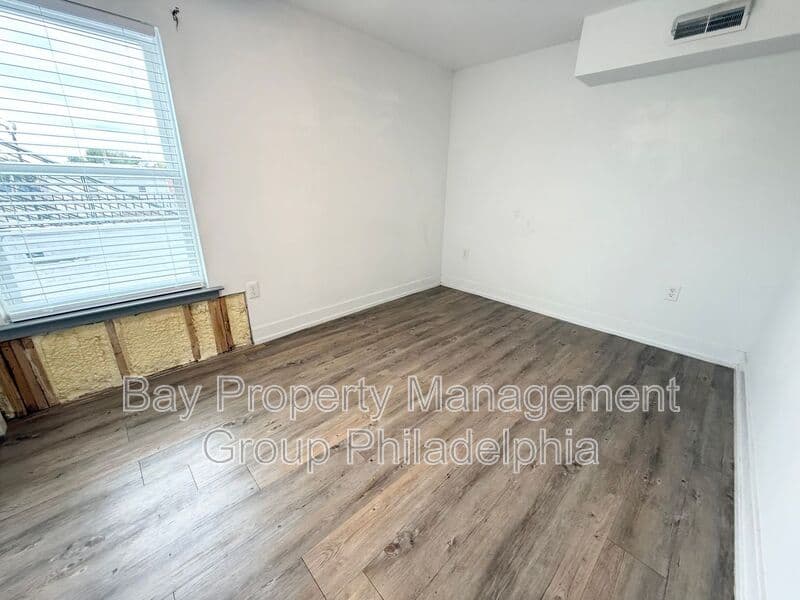 Norristown Condo: 221 W Main St