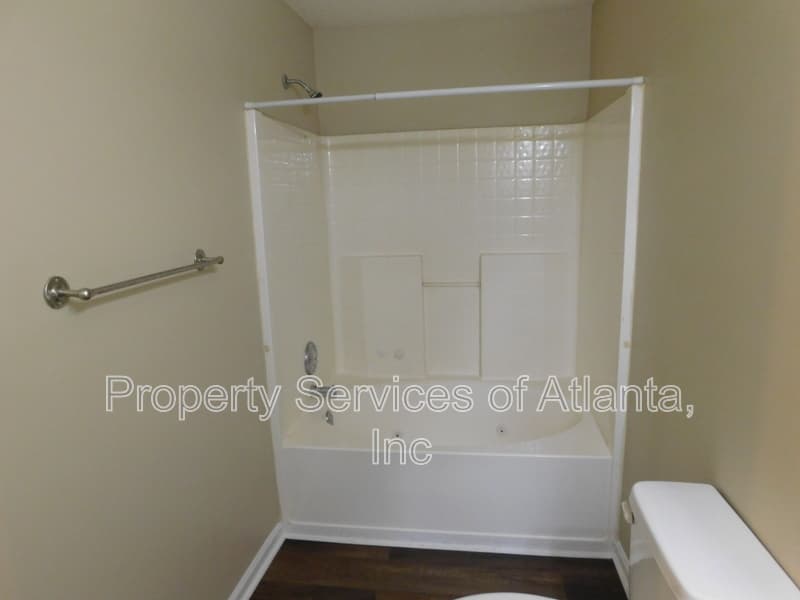 Douglasville House: 2228 Tuley Dr