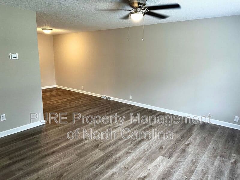 Lexington Townhome: 916 W 5th Ave
