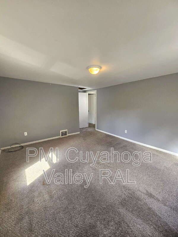 Barberton House: 243 19th Street Northwest