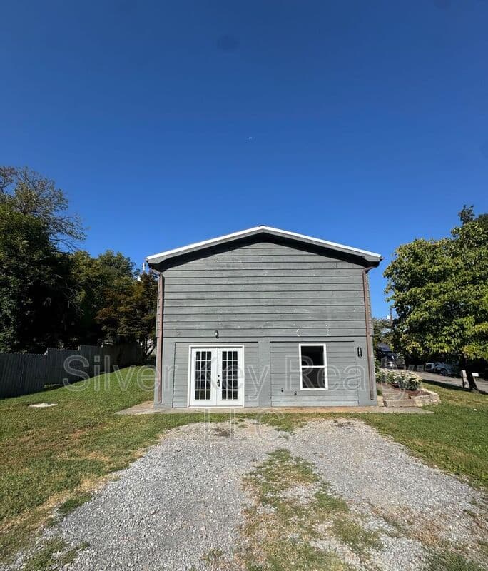 Athens House: 1603 Hutsell Drive