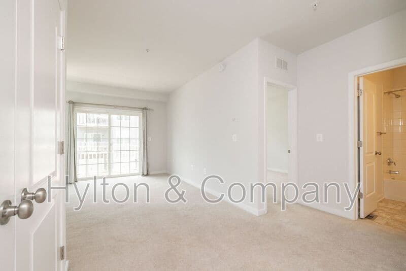 Richmond Townhome: 5920 Whitehurst Ln