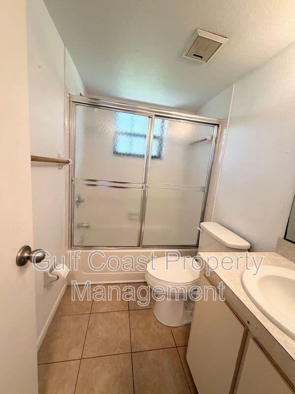 Port Charlotte Condo: 19505 Quesada Ave
