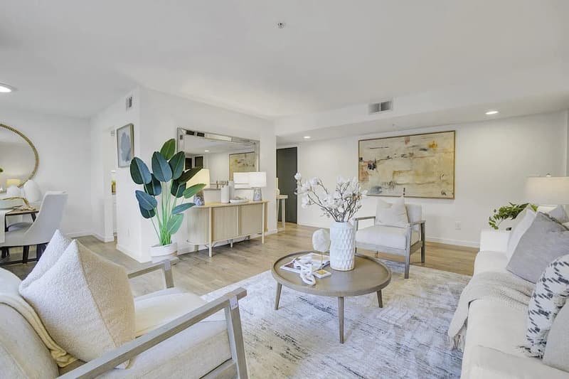 Palo Alto Condo: 3073 Middlefield Rd