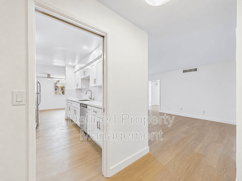 Sherman Oaks Condo: 4365 MAMMOTH AVE