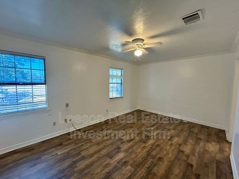 Shreveport House: 2500 Centenary Blvd.
