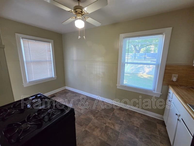 Louisville House: 1091 Bicknell Ave